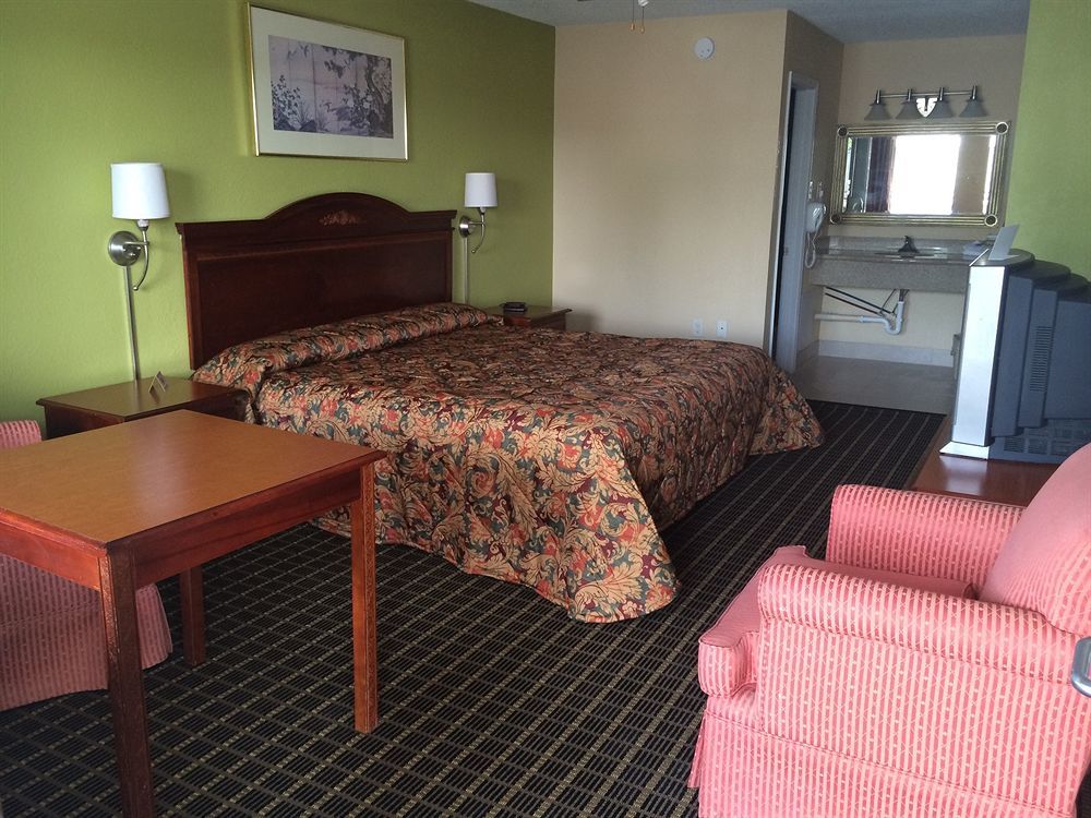 Newport News Inn Zewnętrze zdjęcie