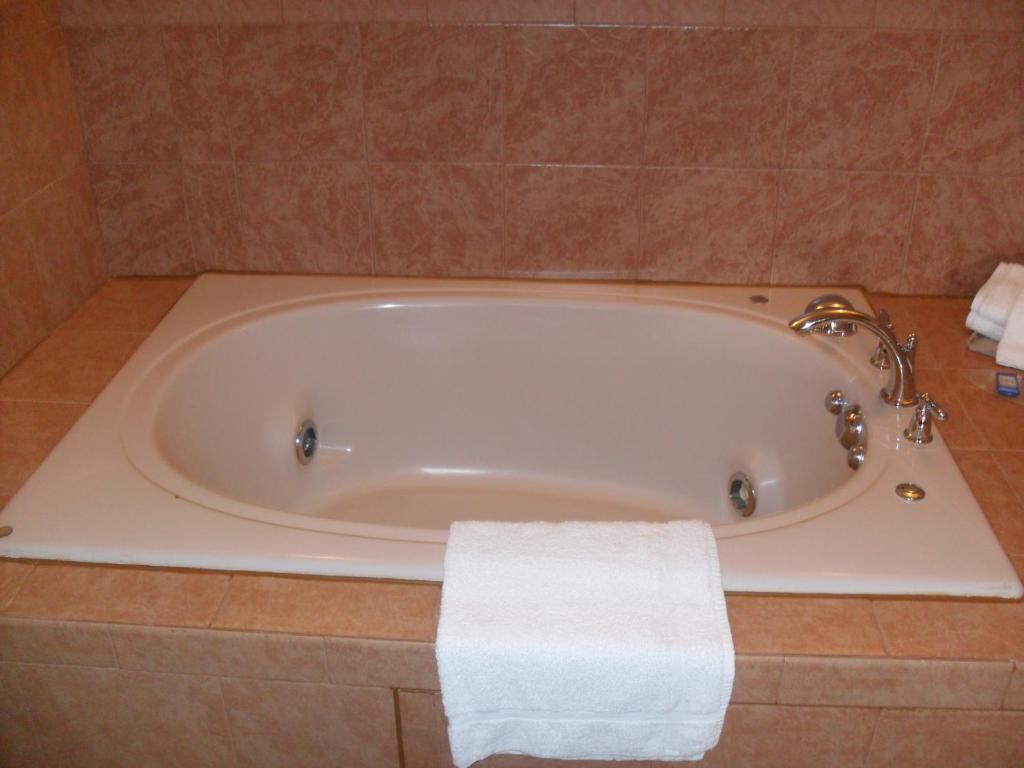 Newport News Inn Pokój zdjęcie